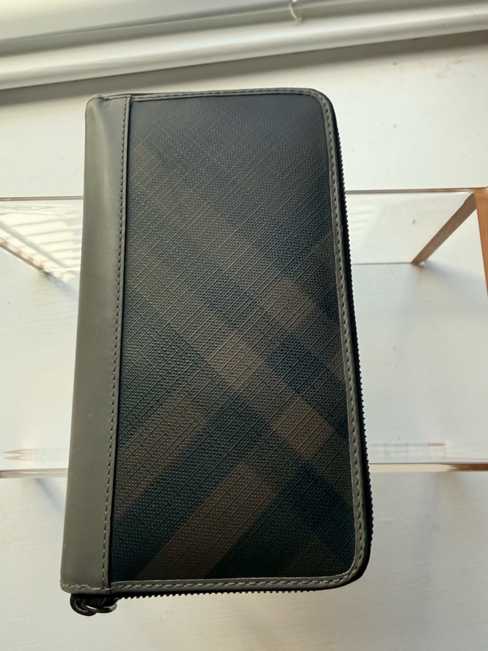 ✨ Burberry organizer  Charcoal Check      Authentic excellent  / Unisex